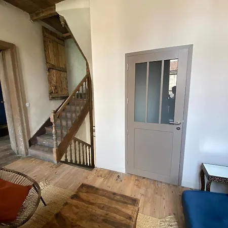 Entre Fleuve Et Ville, Charmante Petite Maison 18e アパート *