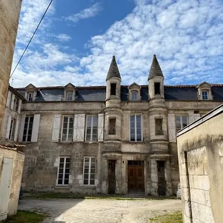 アパート Entre Fleuve Et Ville, Charmante Petite Maison 18e *