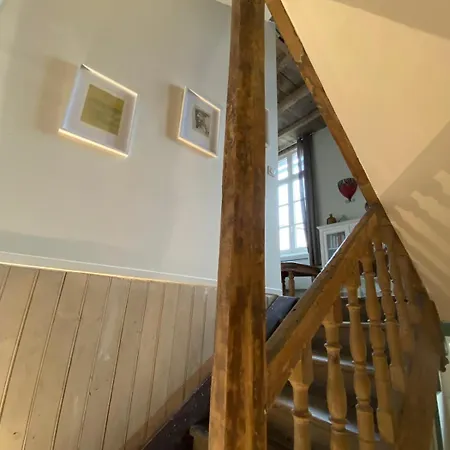 アパート Entre Fleuve Et Ville, Charmante Petite Maison 18e アングレーム