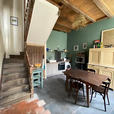 アパート Entre Fleuve Et Ville, Charmante Petite Maison 18e